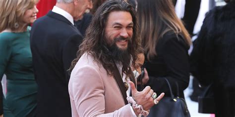 'Aquaman' Jason Momoa's pink Fendi scrunchie was a hit at the ..